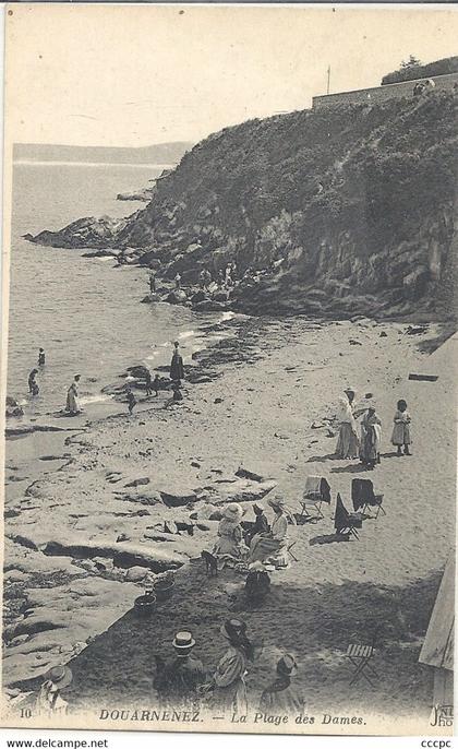 CPA Douarnenez La Plage des Dames
