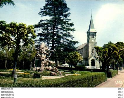 Dun le Palestel - l'église et le square