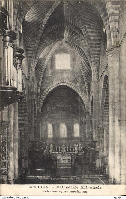 CPA Embrun Cathedrale XII siecle