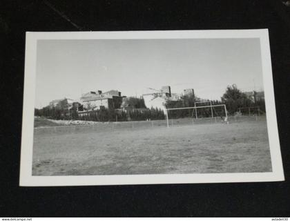 ENTRAIGUES , le stade municipal ............. 28426