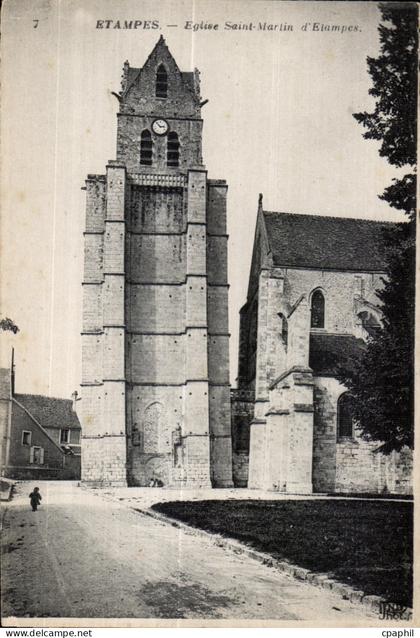 CPA Etampes Eglise Saint Martin d Etampes