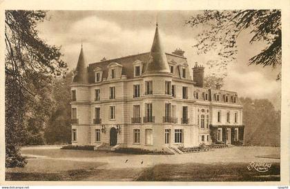 CPA Etampes Morigny S et O Le Chateau de Brunehaut
