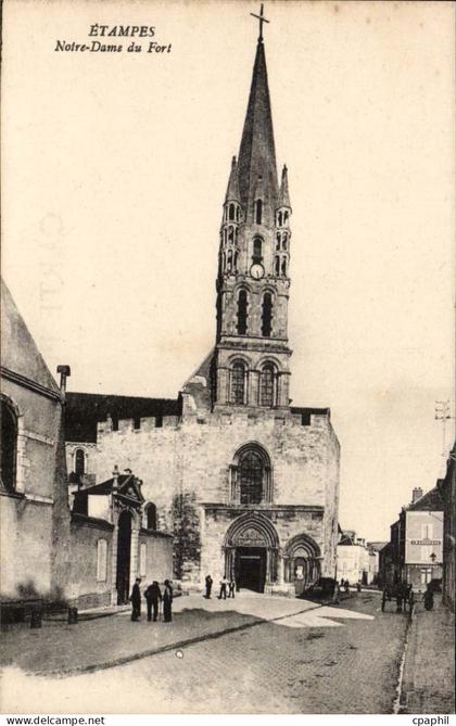 Etampes CPA Notre DAme du port