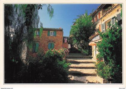 13 EYGUIERES LES ALPILLES