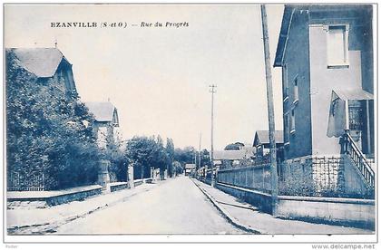 EZANVILLE - Rue du Progrès