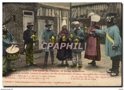 CPA Falaise La lanterne du gars de Falaise Folklore Costume
