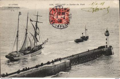 Fecamp - Sortie du Port - bateau CPA