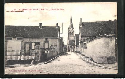 CPA La Chapelle pres Flogny, L`Entree du Pays