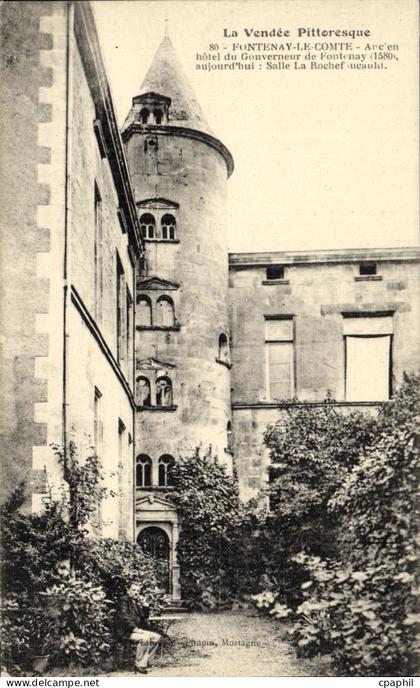 CPA Fontenay Le Comte Arc en hotel du gouverneur de Fontenay