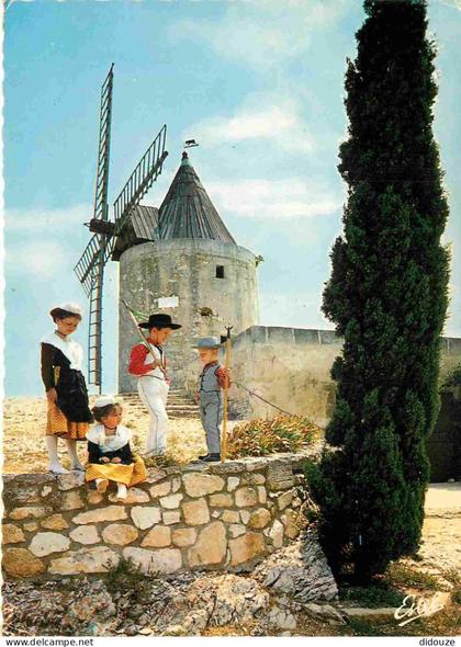 Carte Postale - 13 - Fontvieille - Le moulin de Daudet -  -  -  -  - CPM -  -  - Voir Scans Recto-Verso