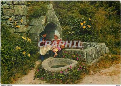 CPM Bretagne Costumes de Fouesnant et Benodet