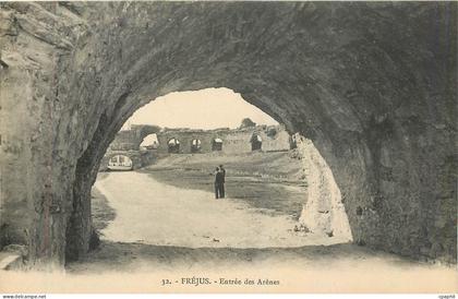 CPA Frejus Entree des Arenes