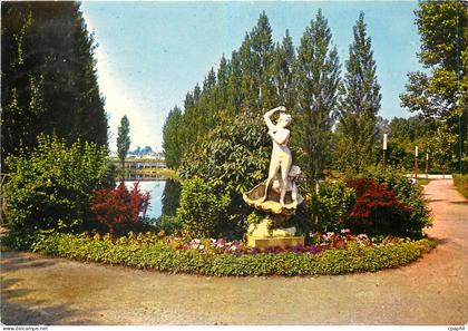 CPM Images de France Fresnes le parc