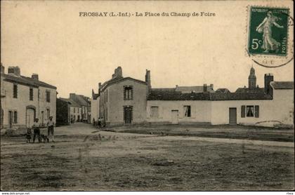 44 - FROSSAY - champ de foire