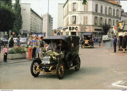 CPSM Gagny Place Foch Les Taxis de la Mame