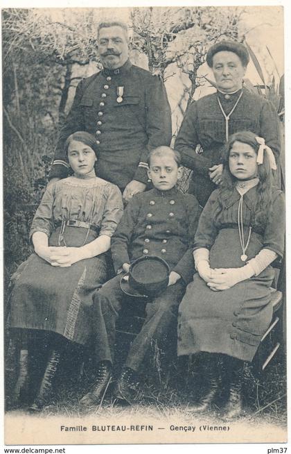 GENCAY - Famille Bluteau-Refin