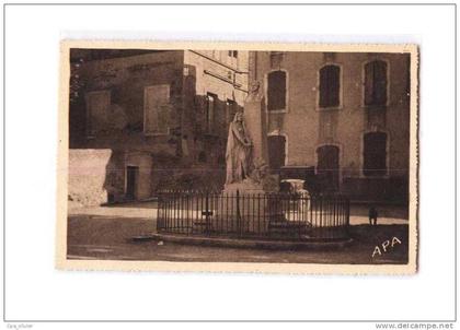 34 GIGNAC Monument Claparède, ed APA 9, 194?