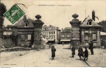 CPA Gournay en Bray La Porte de Paris Enfants