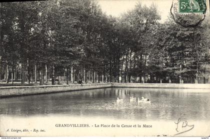 CPA Grandvilliers la place de la Cense et la Mate