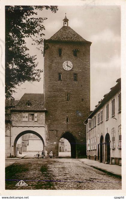 CPM 61 haguenau la porte des chevaliers