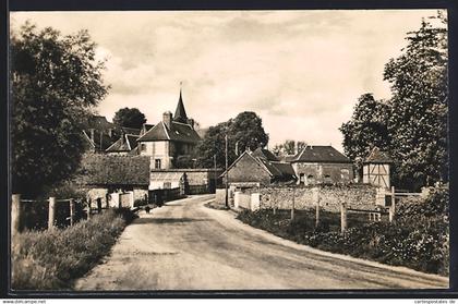 CPA Hébécourt, Entrée du village