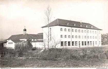 [-10%] FRANCE - Hirsingue - couvent des Pères Capucins - vue d ensemble - façade - cour - Carte Postale Ancienne