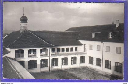 Carte postale 68. Hirsingue  Couvent des Pères Capucins  le cloître   très  beau plan
