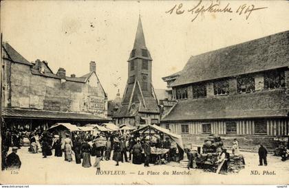 CPA Honfleur La Place du Marche