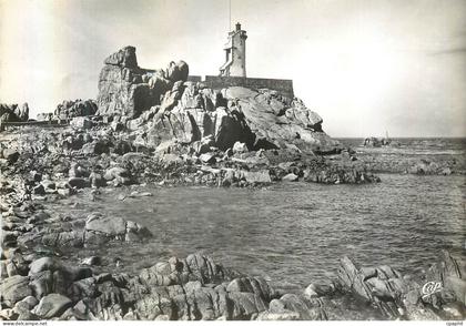 CPM Ile de Brehat Phare du Paon