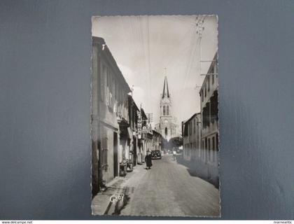 Cpa ile de Ré (17) la Couarde-la grande rue