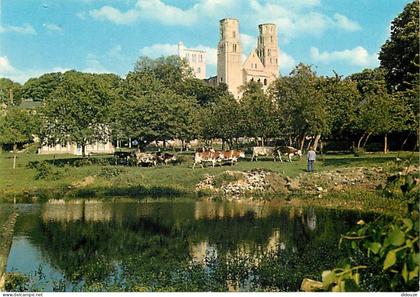Carte Postale - 76 - Jumièges - Abbaye de Jumièges - Vaches - Paysans - Carte Neuve - CPM - Voir Scans Recto-Verso - Pos