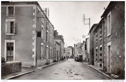 L'Hermenault : la rue principale