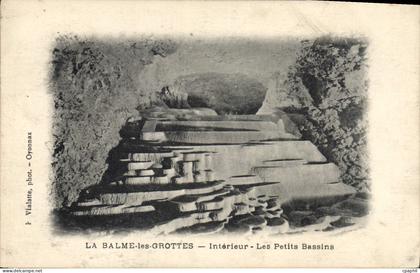 CPA La Balme les Grottes Interieur Les Petits Bassins