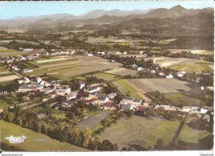 LA BARTHE-de-NESTE (65) Vue panoramique aérienne et les Montagnes des Pyrénées  CPSM  GF