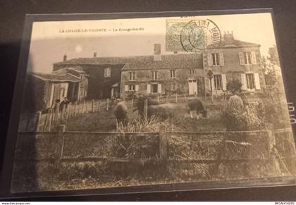 LA CHAIZE LE  VICOMTE  la   grande hardie