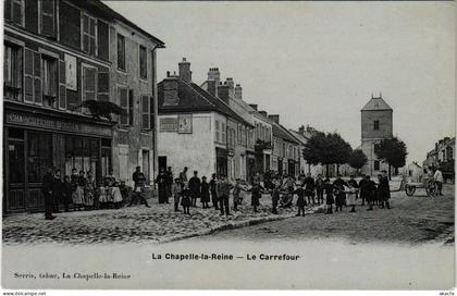 CPA LA CHAPELLE-la-REINE Le Carrefour (861402)