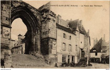 CPA La CHARITÉ-sur-LOIRE - La Place des Pecheurs (456561)