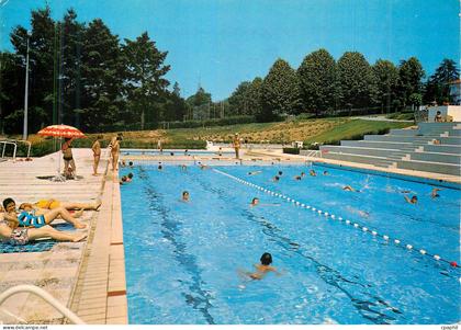 CPM la Chataigneraie (Vendee)  la Piscine