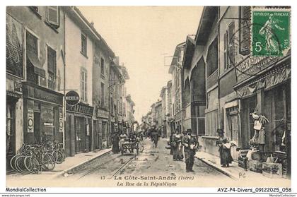 AYZP4-0421-38 - LA COTE-SAINT-ANDRE - Isère - La rue de la république