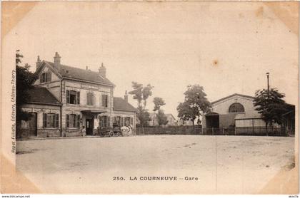 CPA La COURNEUVE - Gare (740276)