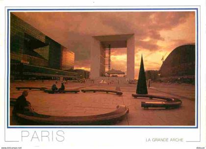 92 - La Défense - La Grande Arche de la Fraternité - CPM - Voir Scans Recto-Verso