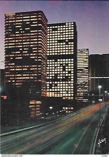 CPM Courbevoie Quartier de La Défense Tours "Aurore" "EDF" et "Europe"
