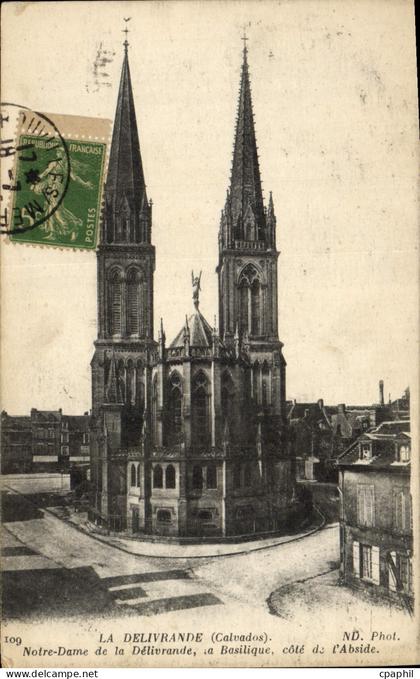 CPA La Delivrande Notre Dame de La Delivrande la Basilique