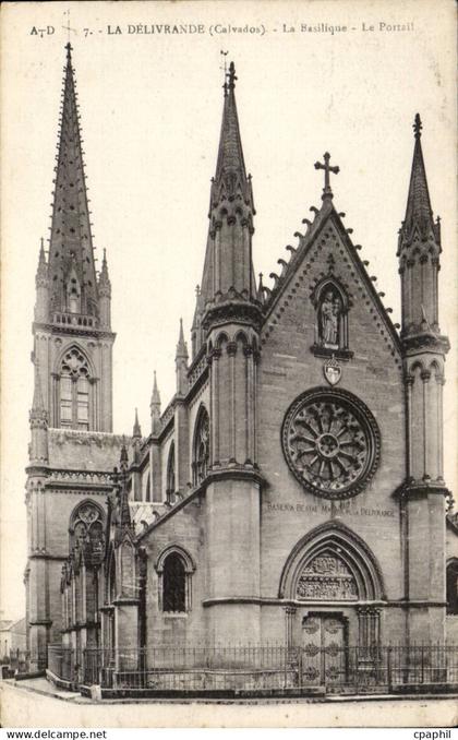 La Delivrande - La Basilique - CPA