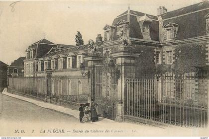 CPA La Fleche Entree du Chateau des Carmes