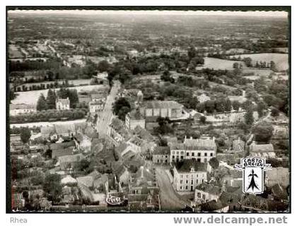 56 La Gacilly - LA GACILLY  (Morbihan)   310-37 A - Vue aérienne - La Mairie et la rue de Montauban - cpsm