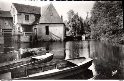 CPA La Roche Posay L'Ancien Moulin et la Creuse