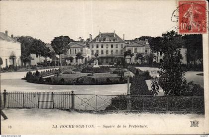CPA La Roche Sur Yon Square de la Prefecture