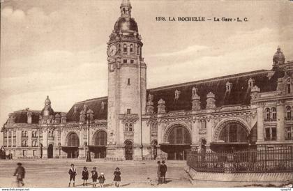 La Rochelle CPA La gare