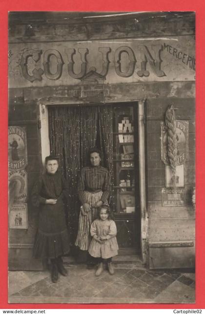 84 - La Tour d'Aigues - Carte photo épicerie rue des fours